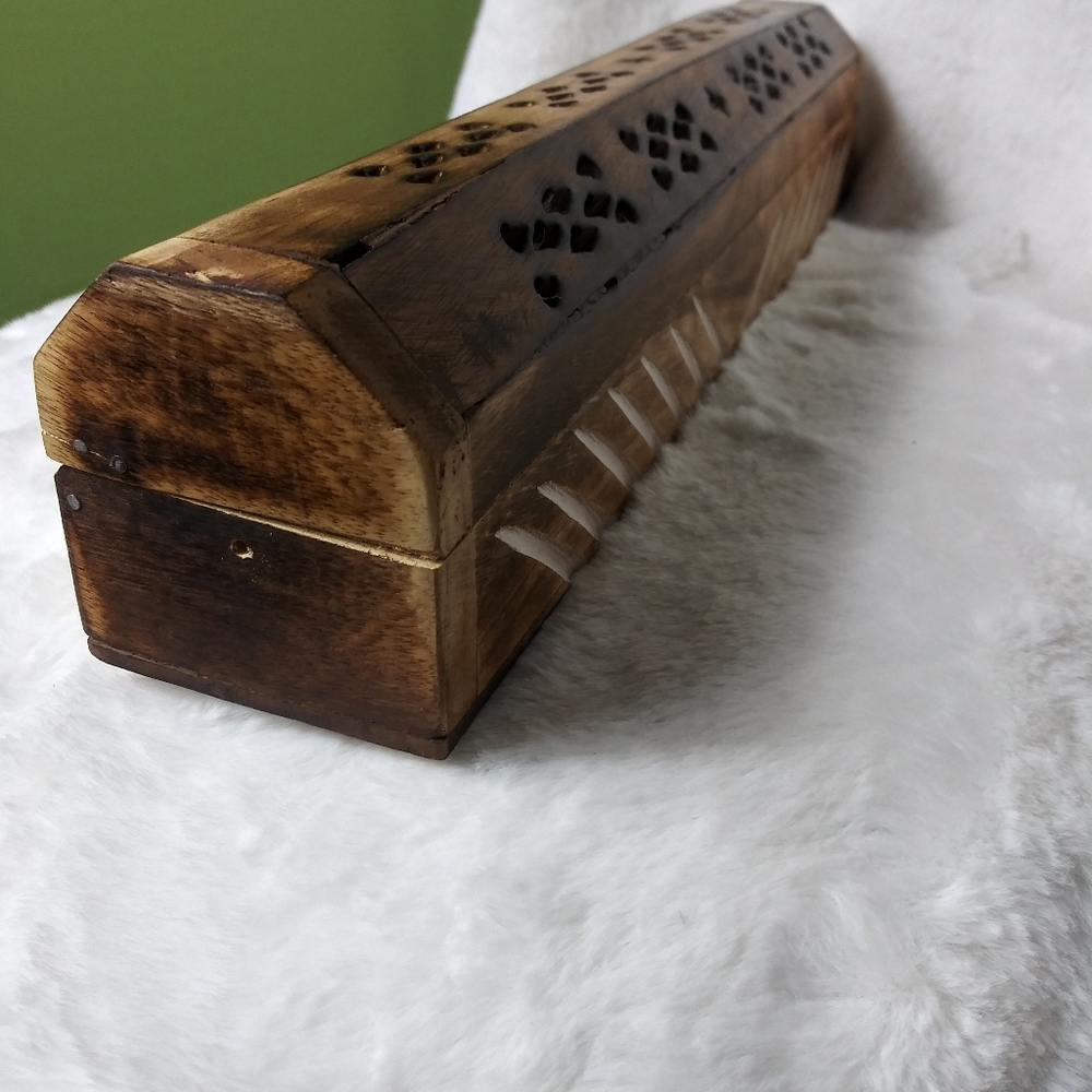 Incense Box- Wood w/ Carvings (New/Unused)